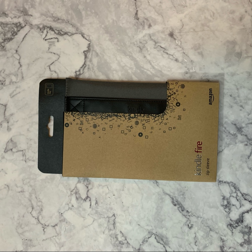 Kindle fire zip up sleeve NWT